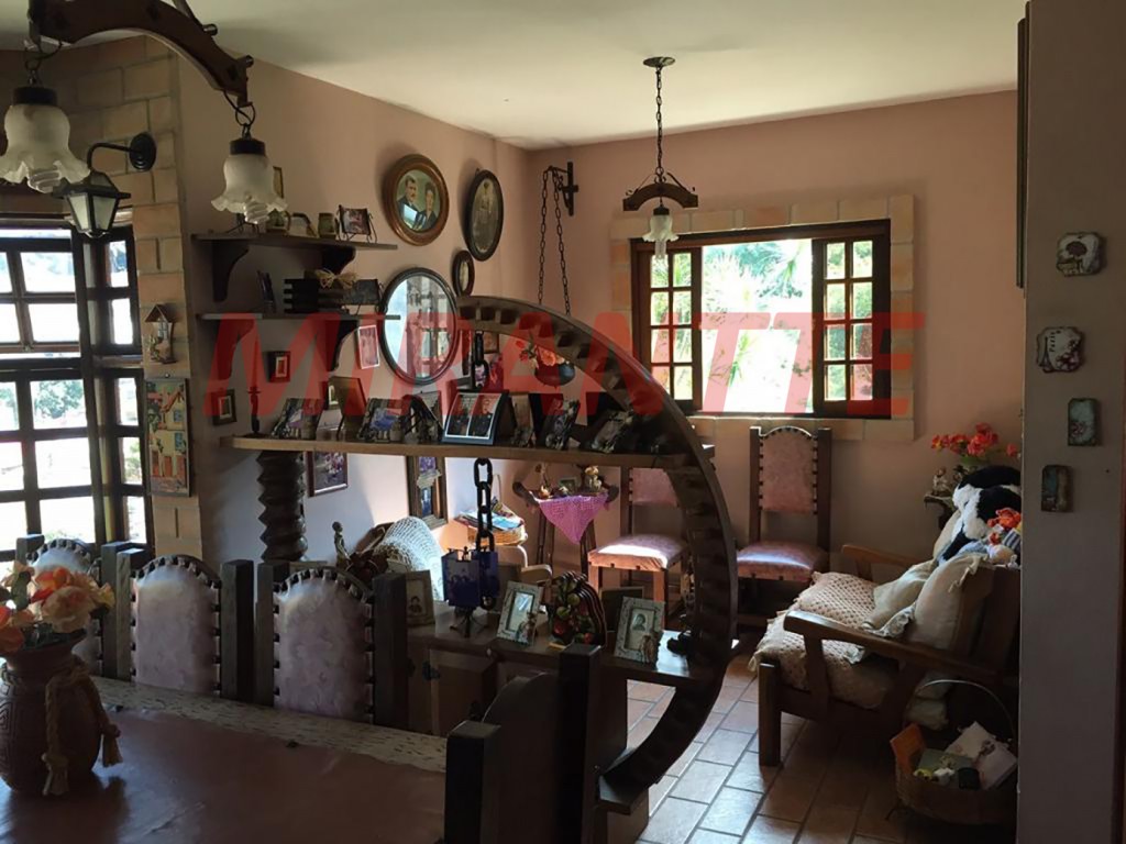 Sobrado de 260m² com 3 quartos em Tremembe