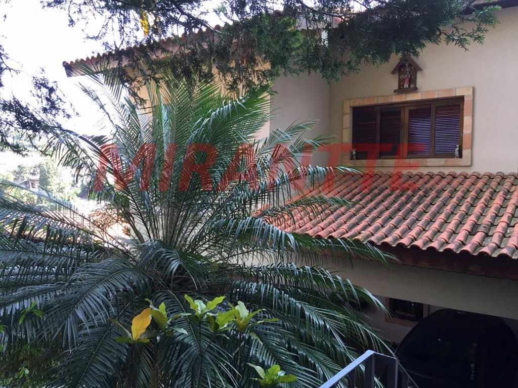 Sobrado de 260m² com 3 quartos em Tremembe