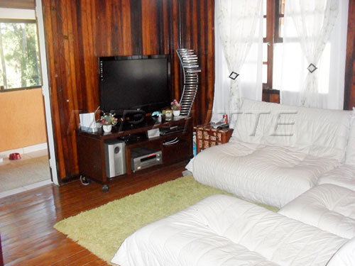 Casa terrea de 208m² com 3 quartos em Serra da Cantareira