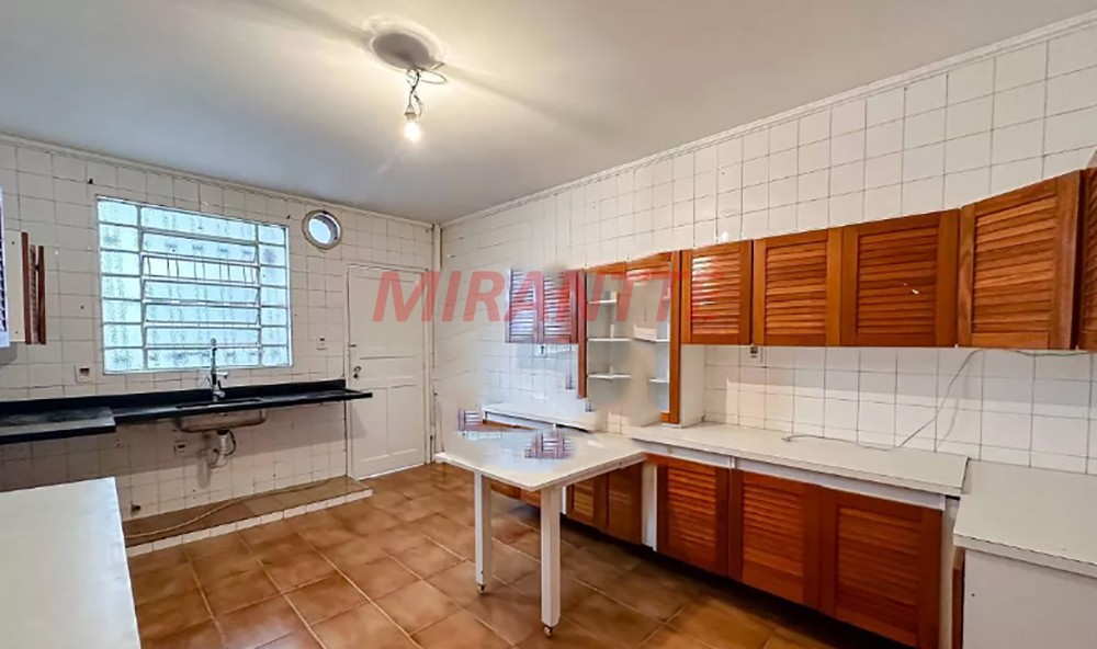 Comercial de 480m² em Imirim