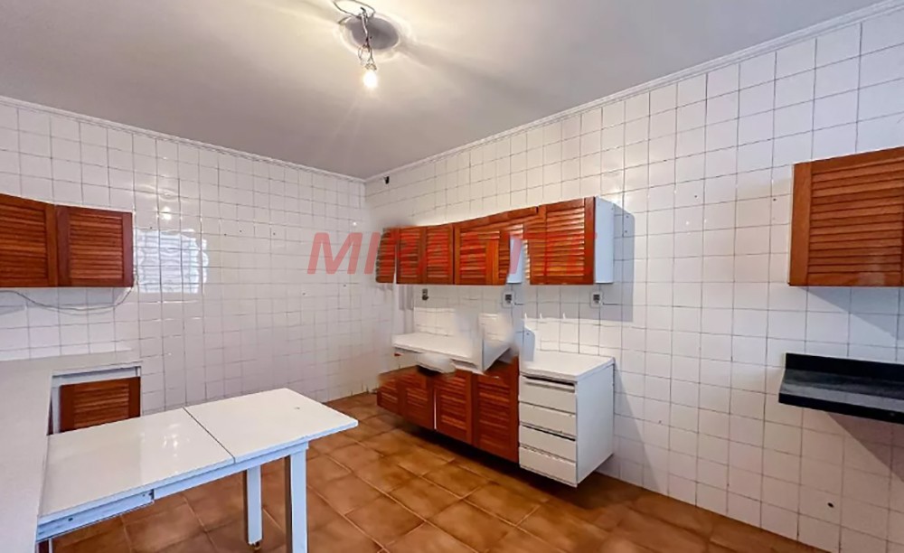 Comercial de 480m² em Imirim