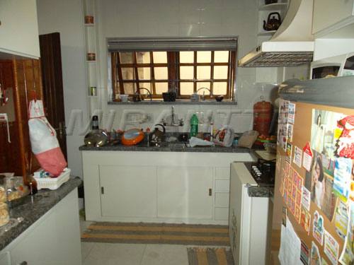 Sobrado de 230m² com 3 quartos em Jaçana