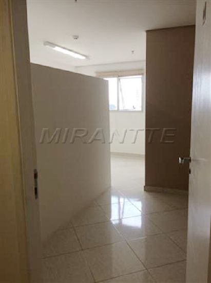 Comercial de 36m² em Santana