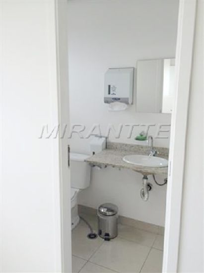 Comercial de 36m² em Santana