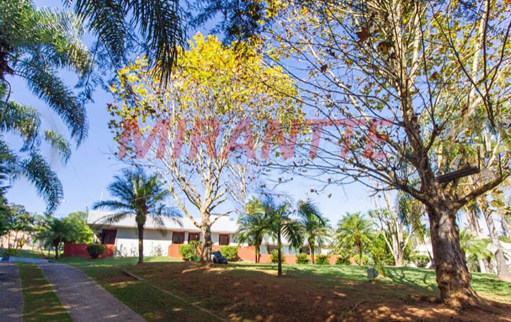 Cond. fechado de 1500m² com 4 quartos em MEDEIROS