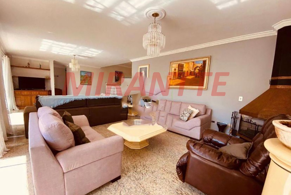 Cond. fechado de 1500m² com 4 quartos em MEDEIROS