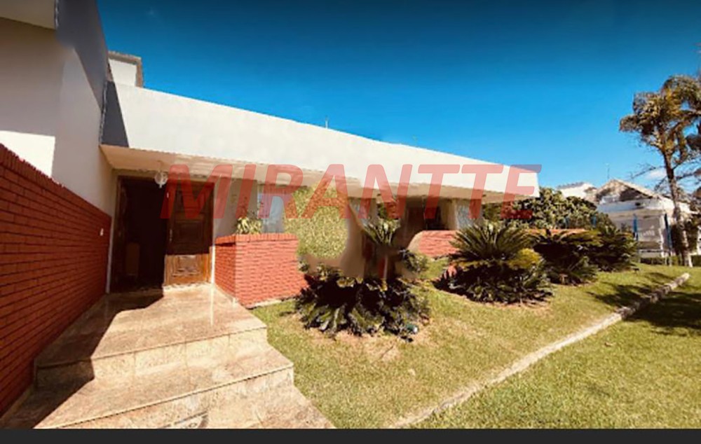 Cond. fechado de 1500m² com 4 quartos em MEDEIROS