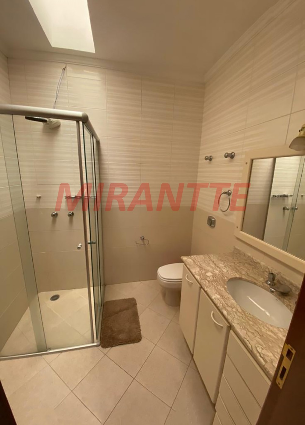 Cond. fechado de 1500m² com 4 quartos em MEDEIROS