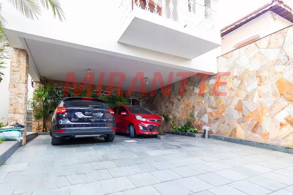Sobrado de 200m² com 3 quartos em Imirim