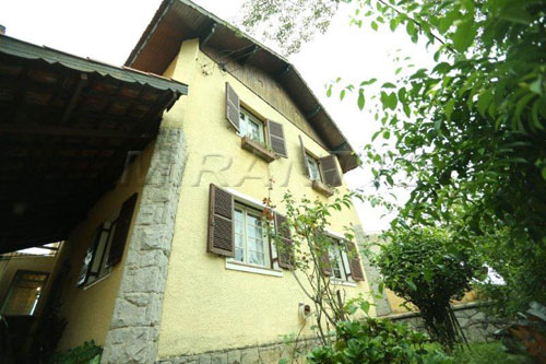 Sobrado de 200m² com 3 quartos em Água Fria