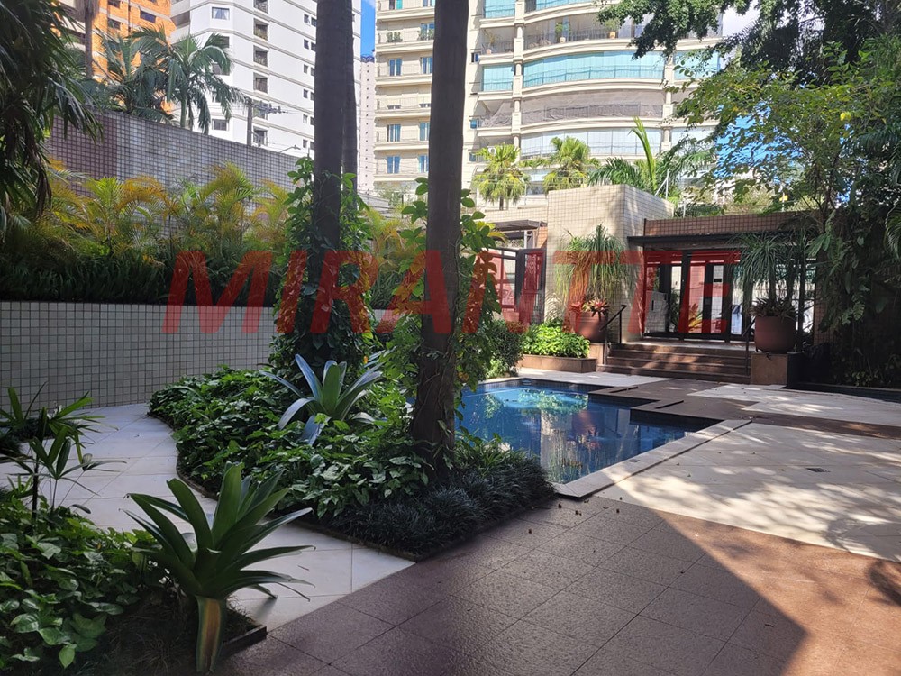 Apartamento com 4 quartos em Santana