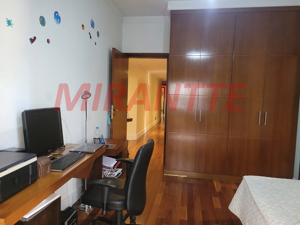 Apartamento com 4 quartos em Santana