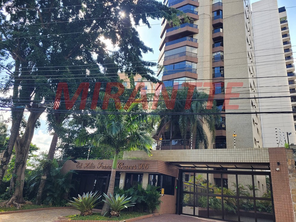 Apartamento com 4 quartos em Santana