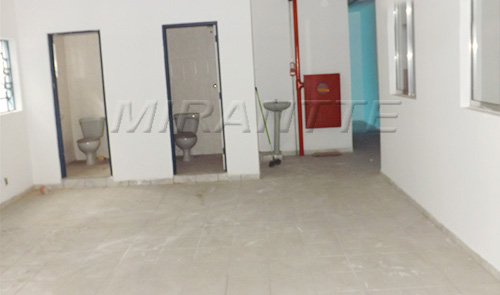 Comercial de 1060m² em Vila Gustavo