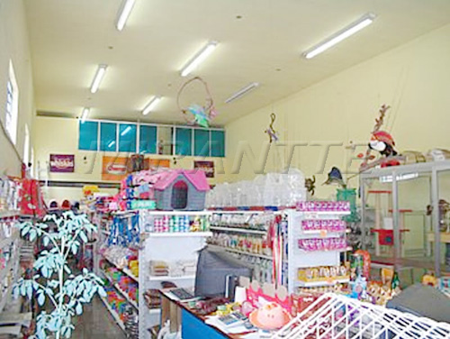 Comercial de 1060m² em Vila Gustavo