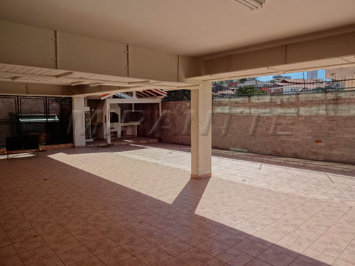 Comercial em Parada Inglesa