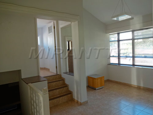 Comercial em Parada Inglesa
