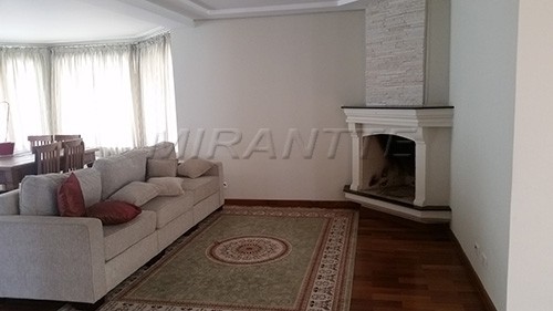 Sobrado de 370m² com 4 quartos em Serra da Cantareira
