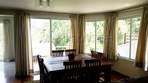 Sobrado de 370m² com 4 quartos em Serra da Cantareira