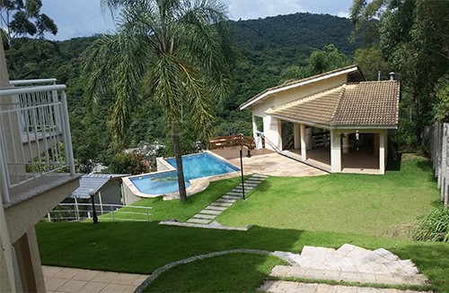 Sobrado de 370m² com 4 quartos em Serra da Cantareira