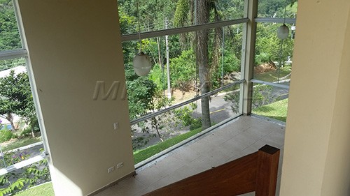 Sobrado de 370m² com 4 quartos em Serra da Cantareira