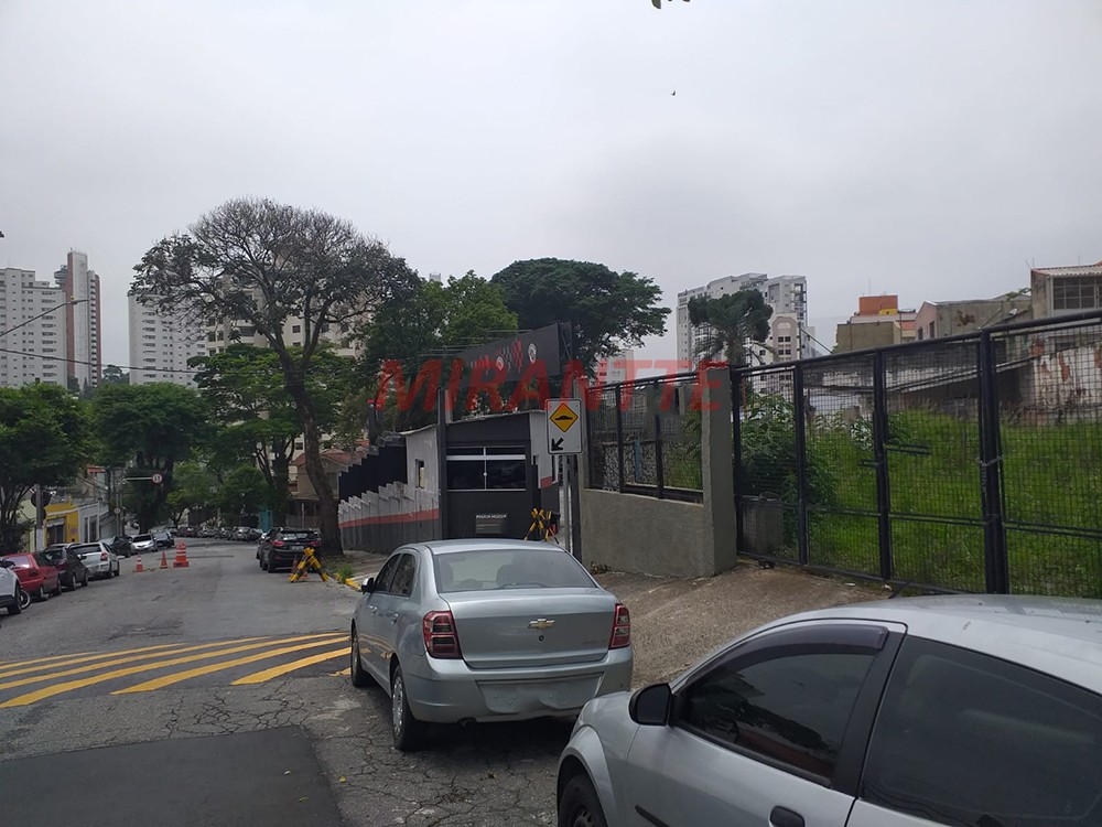 Terreno de 690m² em Água Fria
