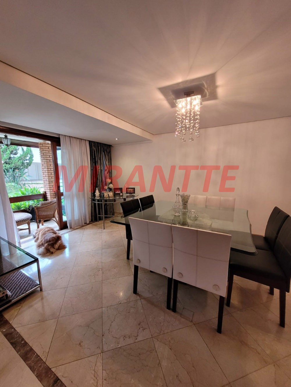 Cond. fechado de 400m² com 4 quartos em Cantareira
