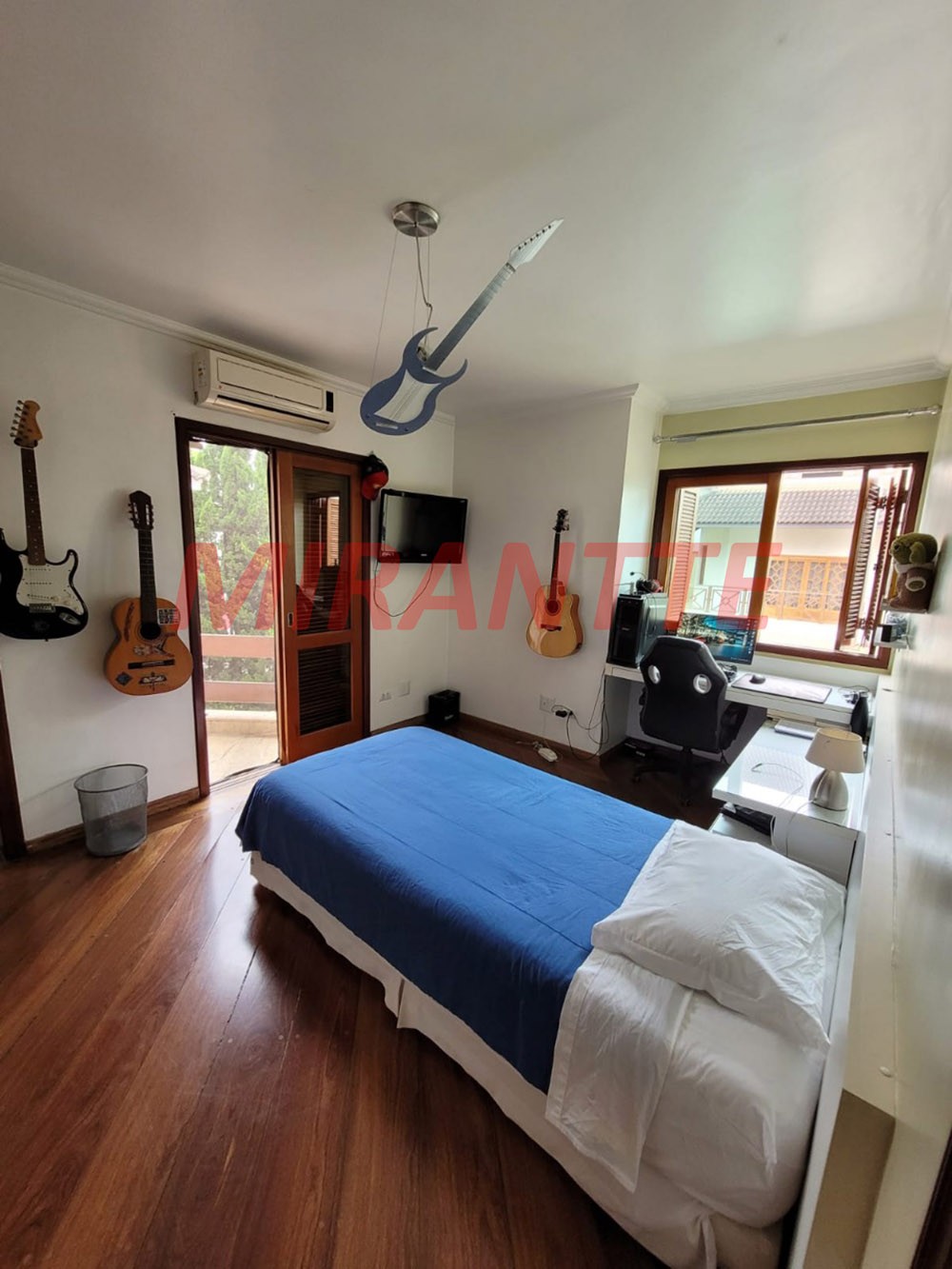 Cond. fechado de 400m² com 4 quartos em Cantareira