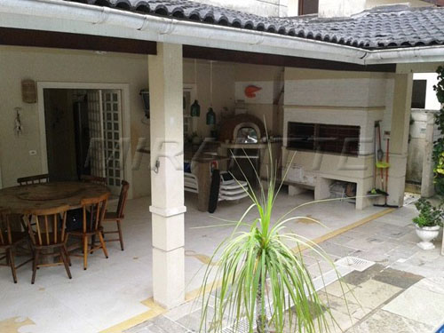 Cond. fechado de 346m² com 5 quartos em RIVIERA DE SAO LOURENCO