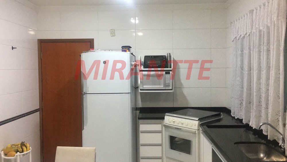 Sobrado com 3 quartos em Vila Carolina