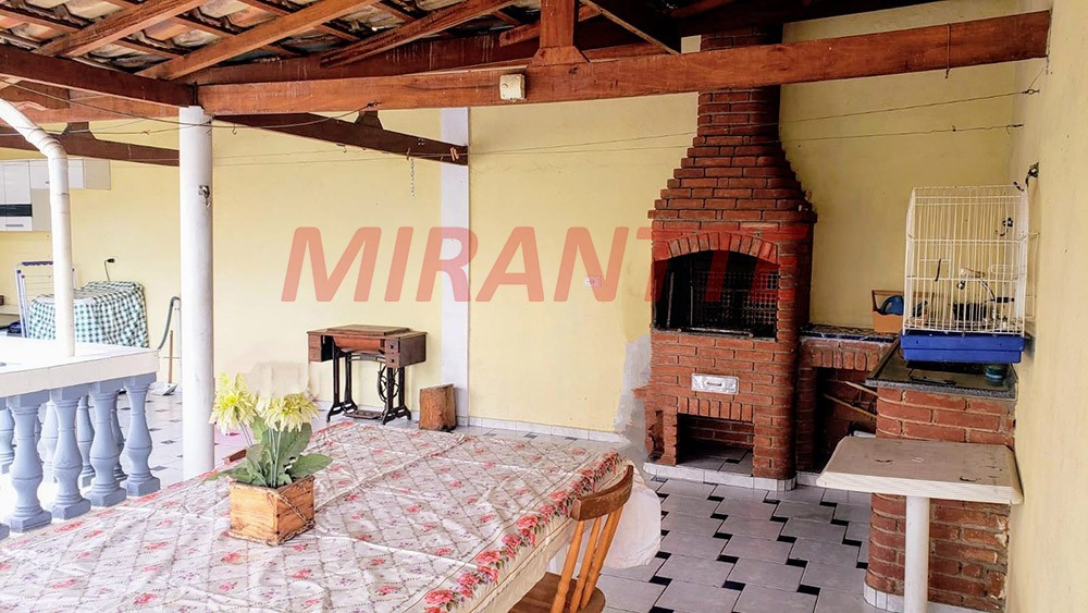 Sobrado de 290m² com 4 quartos em Pedra Branca