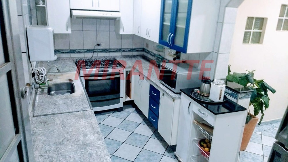 Sobrado de 290m² com 4 quartos em Pedra Branca