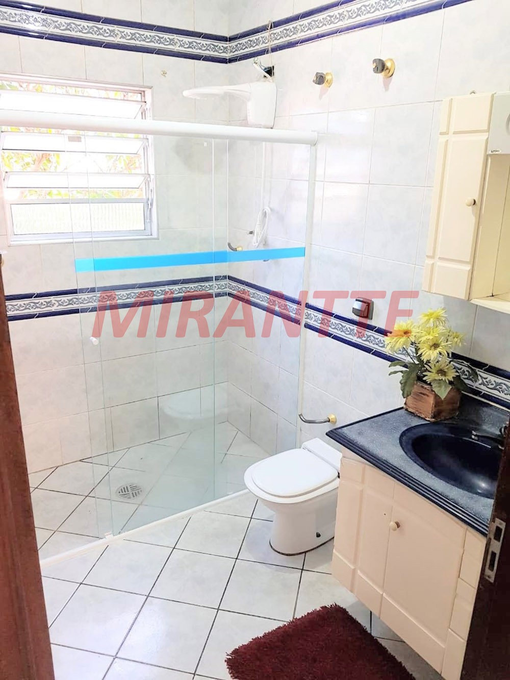 Sobrado de 290m² com 4 quartos em Pedra Branca
