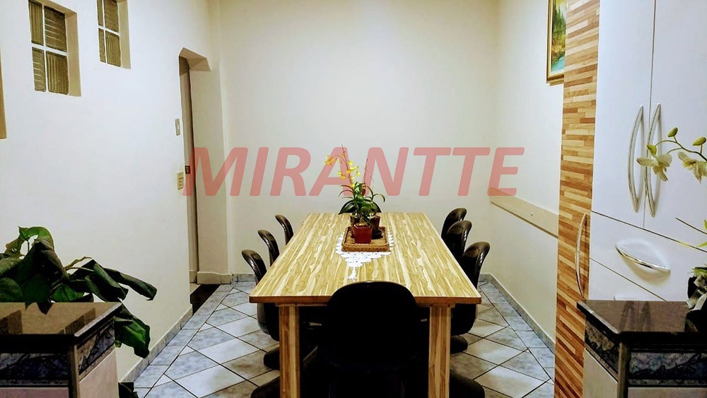 Sobrado de 290m² com 4 quartos em Pedra Branca