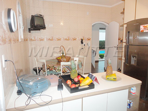 Casa terrea de 220m² com 3 quartos em Tremembe