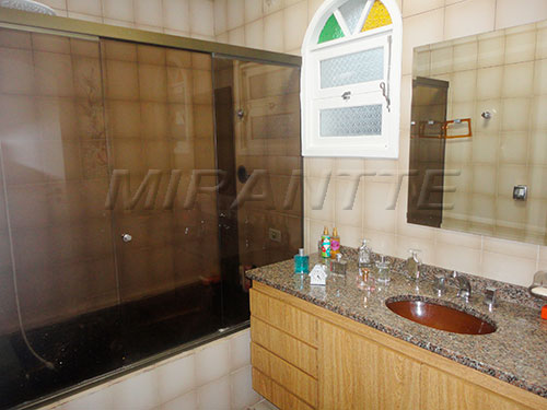 Casa terrea de 220m² com 3 quartos em Tremembe