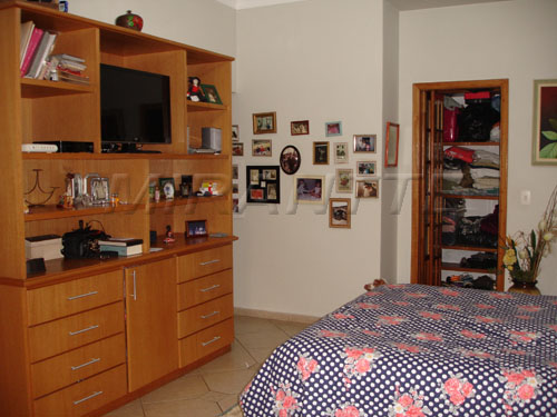 Sobrado de 464m² com 4 quartos em Jardim São Paulo