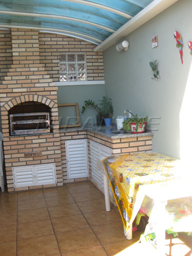 Sobrado de 220m² com 3 quartos em Santa Teresinha