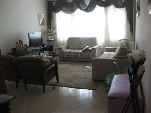 Sobrado de 220m² com 3 quartos em Santa Teresinha