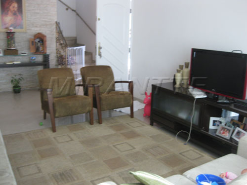 Sobrado de 220m² com 3 quartos em Santa Teresinha