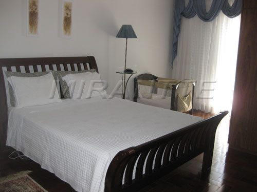 Sobrado de 220m² com 3 quartos em Santa Teresinha
