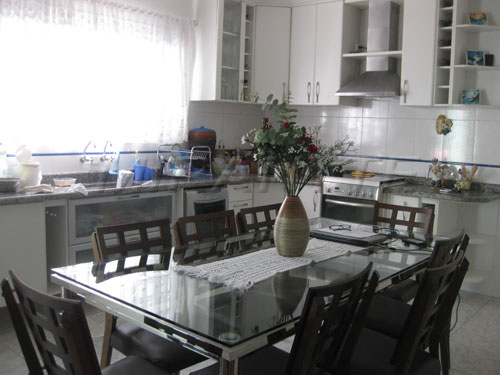 Sobrado de 220m² com 3 quartos em Santa Teresinha