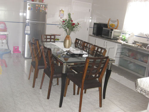 Sobrado de 220m² com 3 quartos em Santa Teresinha