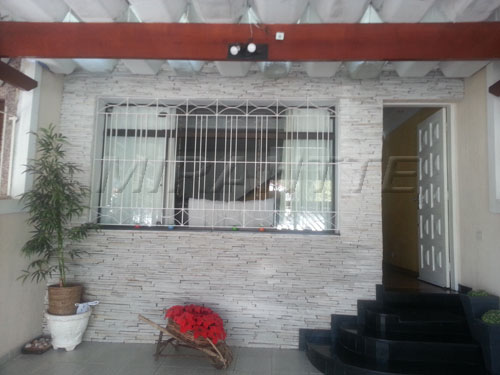 Sobrado de 158m² com 3 quartos em Vila Mazzei
