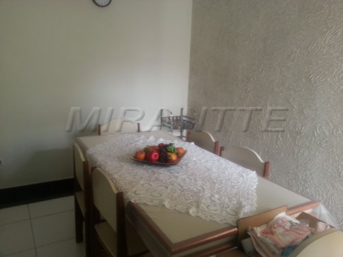 Sobrado de 158m² com 3 quartos em Vila Mazzei