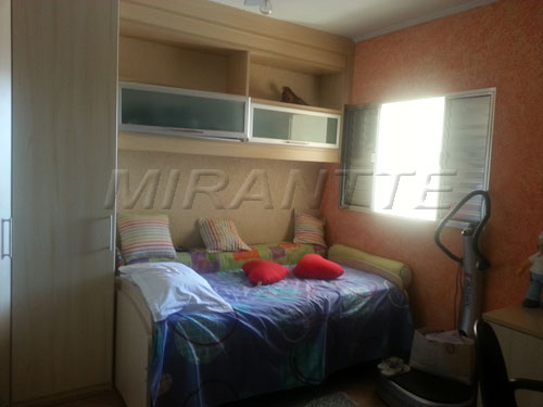Sobrado de 158m² com 3 quartos em Vila Mazzei