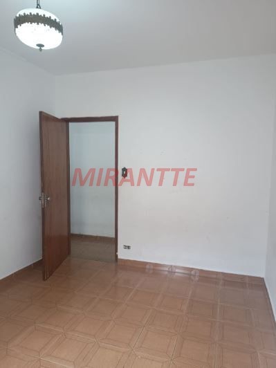 Sobrado de 193m² com 4 quartos em Água Fria