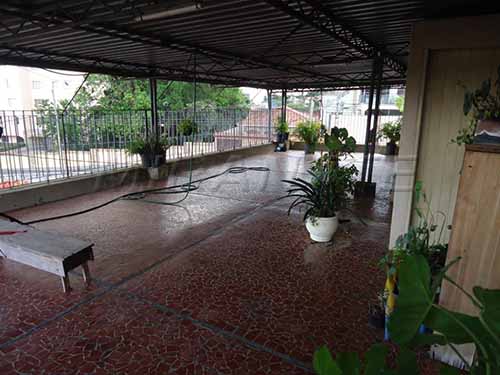 Comercial de 494m² em Tremembe