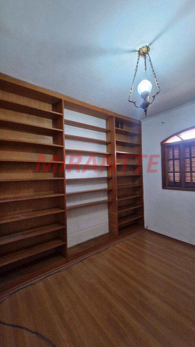Sobrado de 462m² com 5 quartos em Barro Branco