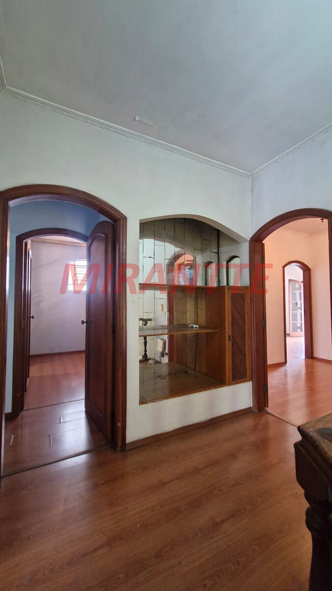 Sobrado de 462m² com 5 quartos em Barro Branco